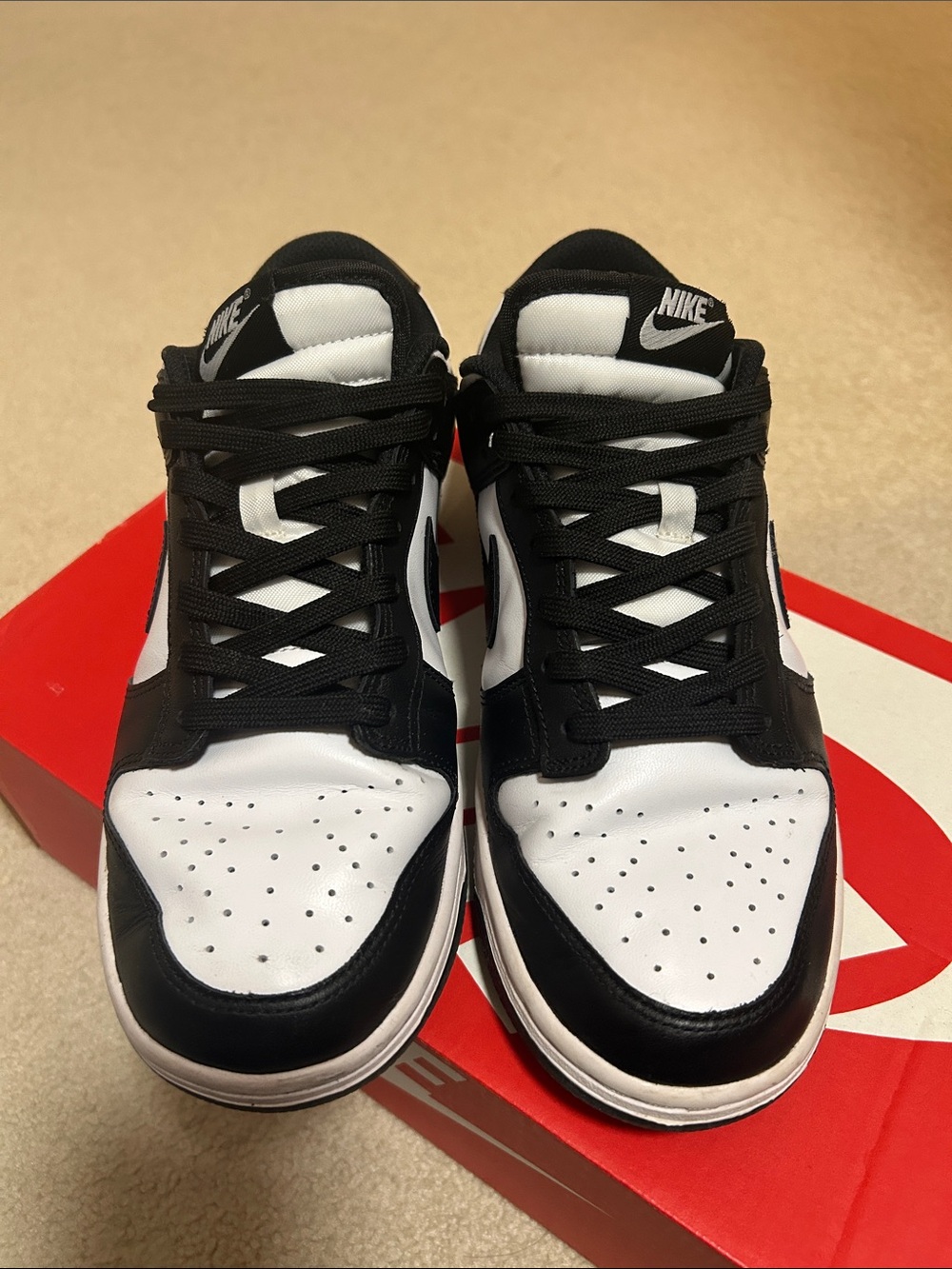 Nike Dunk Low - Picture 2 of 4